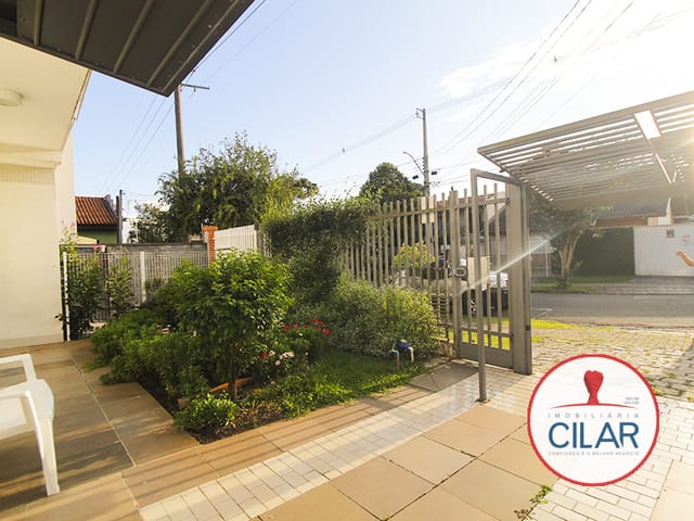 Casa com 536m² 7 quartos e 7 banheiros, à venda, no bairro Hugo Lange em Curitiba