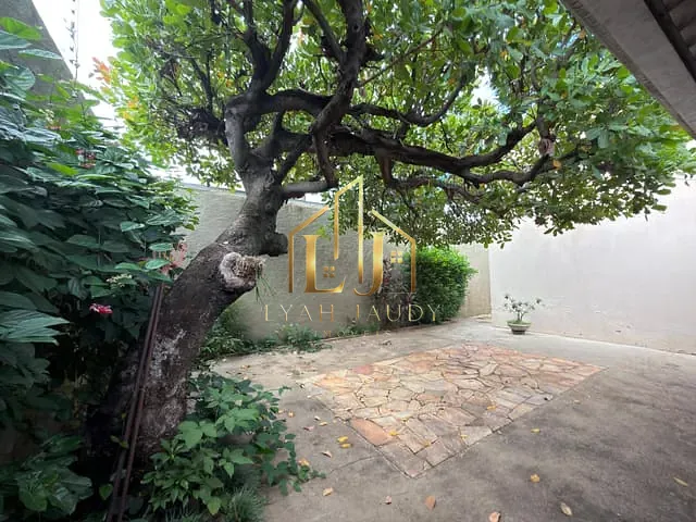 Casa com 360m² 4 quartos e 3 banheiros, à venda, no bairro Jardim Tropical em Cuiabá