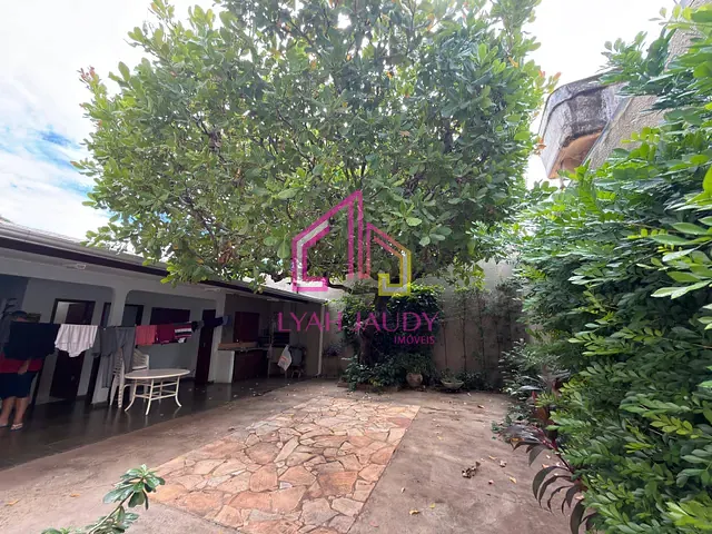 Casa com 360m² 4 quartos e 3 banheiros, à venda, no bairro Jardim Tropical em Cuiabá