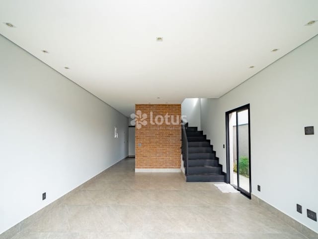 Casa com 160m² 3 quartos e 3 banheiros, à venda, no bairro Nova Jaguari em Santana de Parnaíba