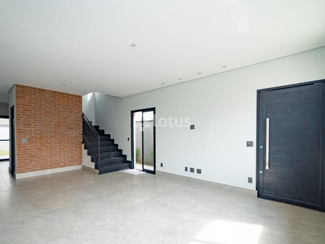 Casa com 160m² 3 quartos e 3 banheiros, à venda, no bairro Nova Jaguari em Santana de Parnaíba