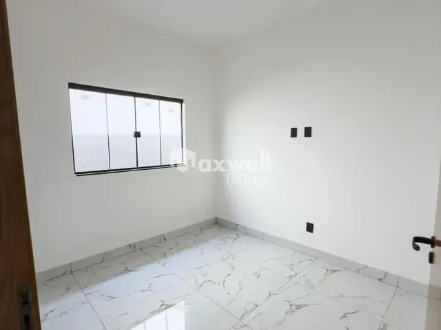 Casa com 180m² 3 quartos e 3 banheiros, à venda, no bairro Jardim Ipiranga em Aparecida de Goiânia