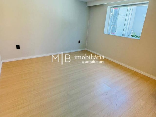 Casa 4 quartos e 2 banheiros, à venda, no bairro Jardim Fabiana em Lavras