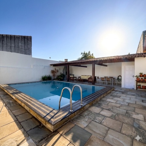 Casa com 462m² 3 quartos e 3 banheiros, à venda, no bairro Jardim Nautilus em Cabo Frio
