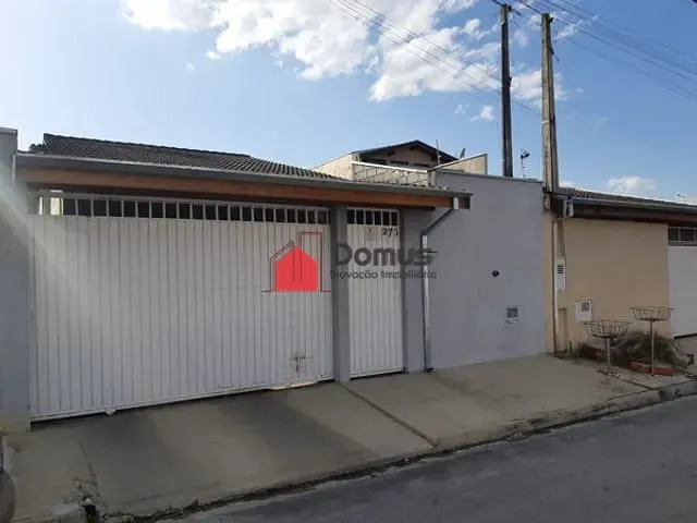 Casa com 200m², à venda, no bairro Parque das Palmeiras em Pindamonhangaba
