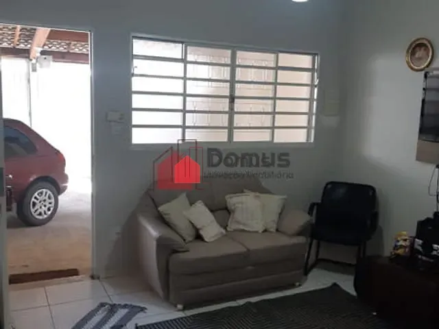 Casa com 200m², à venda, no bairro Parque das Palmeiras em Pindamonhangaba