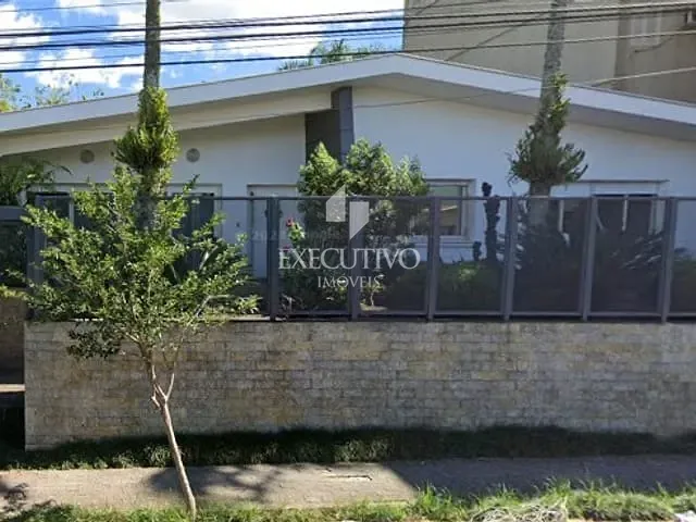 Casa com 720m² 4 quartos e 3 banheiros, à venda, no bairro Centro em Arroio do Meio