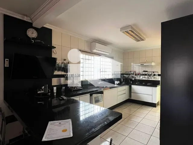 Casa 3 quartos e 3 banheiros, à venda, no bairro Jardim Asteca em Rolândia