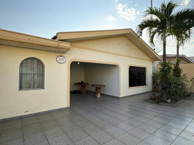 Casa 5 quartos e 2 banheiros, à venda, no bairro Santa Cruz em Americana