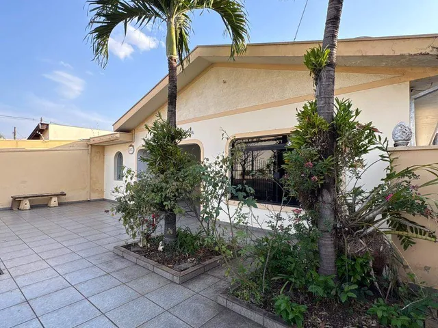 Casa 5 quartos e 2 banheiros, à venda, no bairro Santa Cruz em Americana