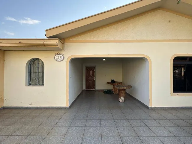 Casa 5 quartos e 2 banheiros, à venda, no bairro Santa Cruz em Americana