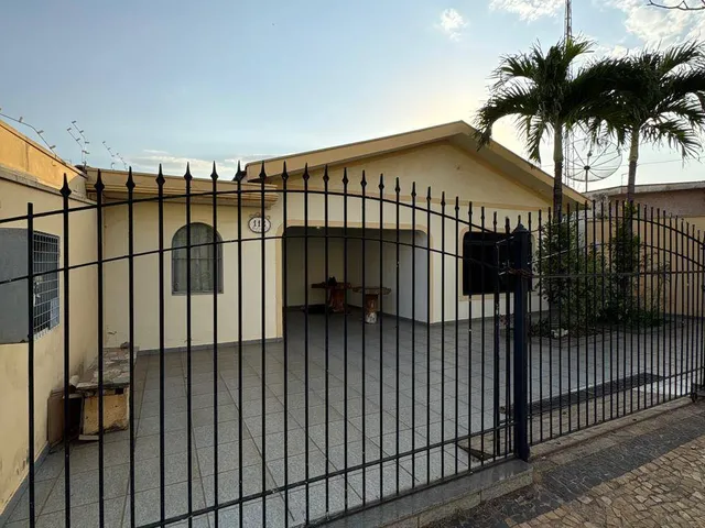 Casa 5 quartos e 2 banheiros, à venda, no bairro Santa Cruz em Americana