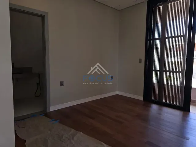 Casa com 464m² 4 quartos e 7 banheiros, à venda, no bairro Vila Maringá em Jundiaí