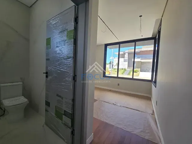 Casa com 464m² 4 quartos e 7 banheiros, à venda, no bairro Vila Maringá em Jundiaí