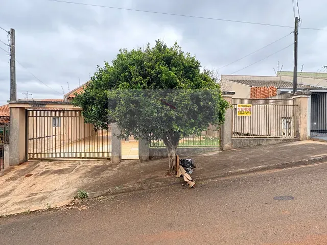 Casa com 300m² 3 quartos e 3 banheiros, à venda, no bairro Jardim Caviúna em Rolândia