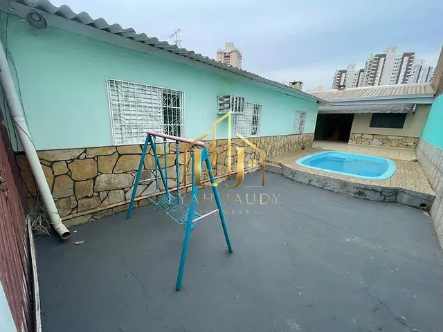 Casa com 360m² 3 quartos e 3 banheiros, para alugar, no bairro Jardim Tropical em Cuiabá