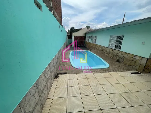 Casa com 360m² 3 quartos e 3 banheiros, para alugar, no bairro Jardim Tropical em Cuiabá