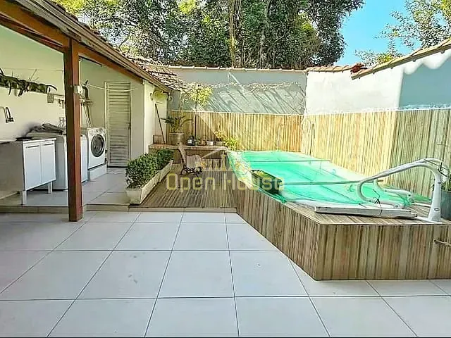 Casa 4 quartos e 4 banheiros, à venda, no bairro Colônia Santo Antônio em Barra Mansa