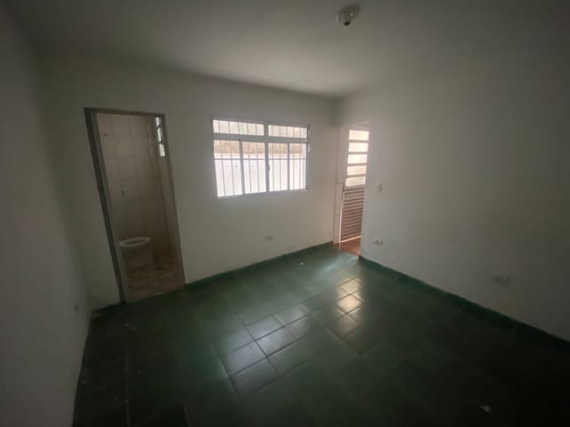 Casa com 35m² 1 quarto e 1 banheiro, para alugar, no bairro Jardim Dionisio em São Paulo