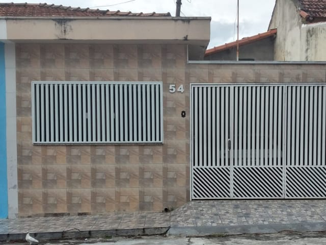 Casa com 176m² 2 quartos e 2 banheiros, à venda, no bairro Campinho em Guaratinguetá