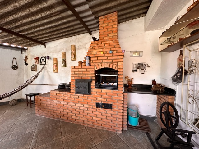 Casa com 384m² 7 quartos e 3 banheiros, à venda, no bairro Jardim Alvorada em Belo Horizonte