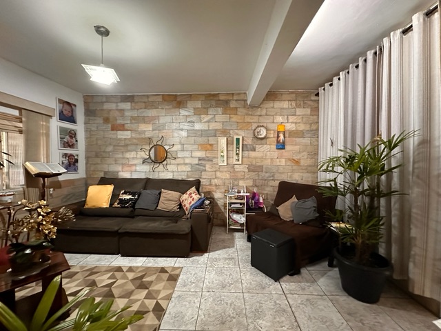 Casa com 384m² 7 quartos e 3 banheiros, à venda, no bairro Jardim Alvorada em Belo Horizonte