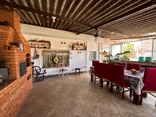 Casa com 384m² 7 quartos e 3 banheiros, à venda, no bairro Jardim Alvorada em Belo Horizonte