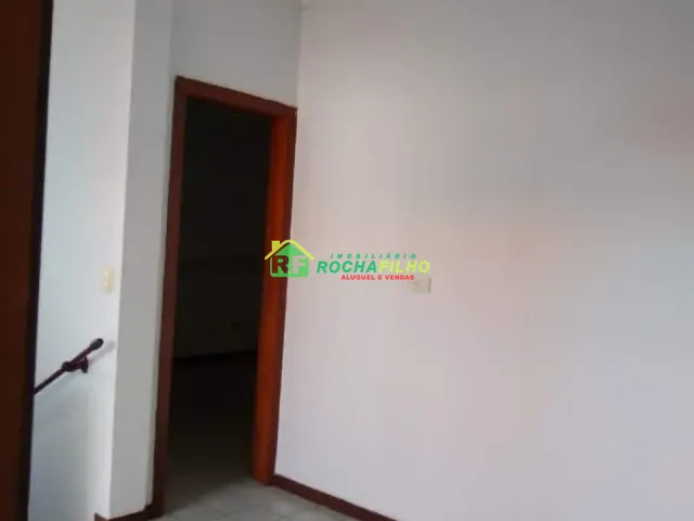 Casa com 275m² 4 quartos e 1 banheiro, para alugar, no bairro São Cristóvão em Teresina