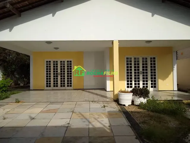 Casa com 275m² 4 quartos e 1 banheiro, para alugar, no bairro São Cristóvão em Teresina