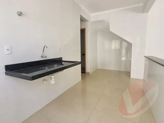 Casa com 125m² 2 quartos e 2 banheiros, à venda, no bairro Melvi em Praia Grande