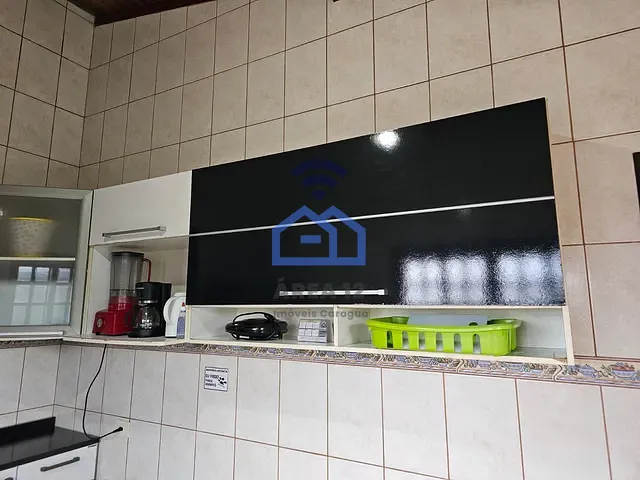 Casa com 300m² 1 quarto e 1 banheiro, à venda, no bairro Massaguaçu em Caraguatatuba