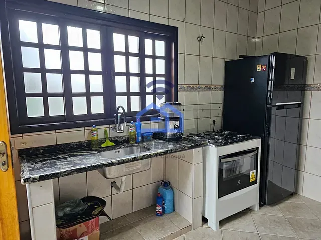 Casa com 300m² 1 quarto e 1 banheiro, à venda, no bairro Massaguaçu em Caraguatatuba