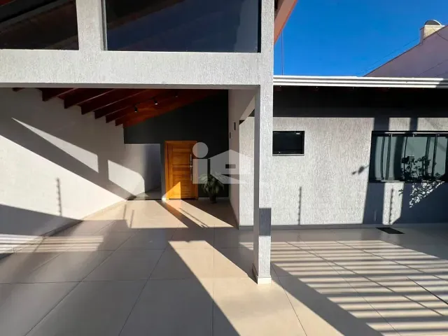 Casa com 250m² 3 quartos e 3 banheiros, à venda, no bairro Jardim Nobre em Rolândia
