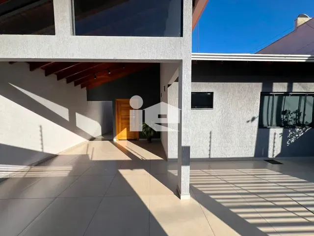 Casa com 250m² 3 quartos e 3 banheiros, à venda, no bairro Jardim Nobre em Rolândia