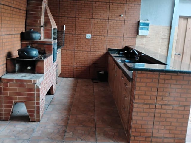 Casa 3 quartos e 2 banheiros, à venda, no bairro Centro em Lavras