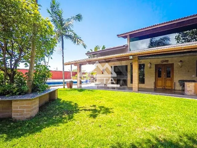 Casa com 324m² 3 quartos e 3 banheiros, à venda, no bairro Pontal de Santa Marina em Caraguatatuba