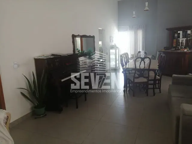 Casa com 489m² 3 quartos e 2 banheiros, à venda, no bairro Quinta Ranieri em Bauru