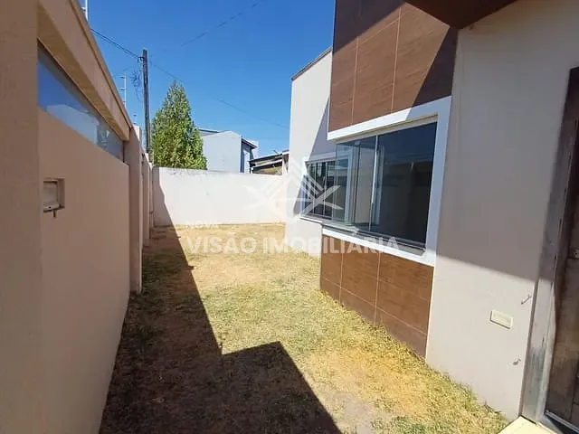 Casa 3 quartos e 2 banheiros, à venda, no bairro Residencial Florença em Sinop