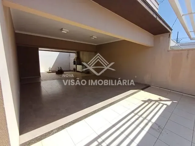 Casa 3 quartos e 2 banheiros, à venda, no bairro Residencial Florença em Sinop