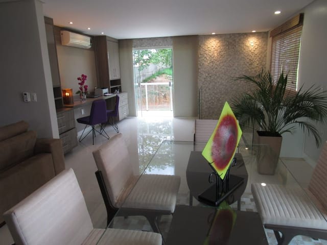 Casa com 500m² 4 quartos e 5 banheiros, à venda, no bairro Lagoa em Macaé