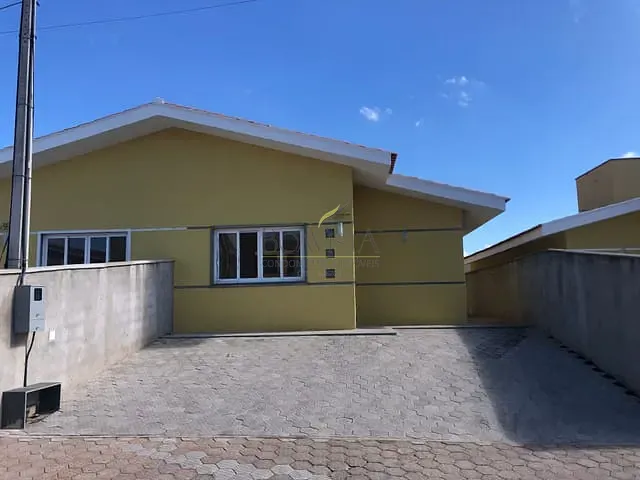 Casa com 200m² 3 quartos e 2 banheiros, à venda, no bairro Jardim São Marcos em Bom Jesus dos Perdões