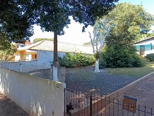 Casa com 432m² 2 quartos e 2 banheiros, à venda, no bairro Vila Nova em Apucarana