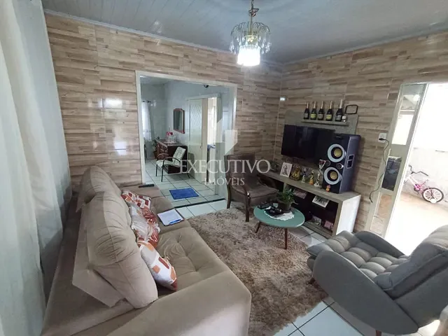 Casa 2 quartos e 2 banheiros, à venda, no bairro Novo Horizonte em Arroio do Meio