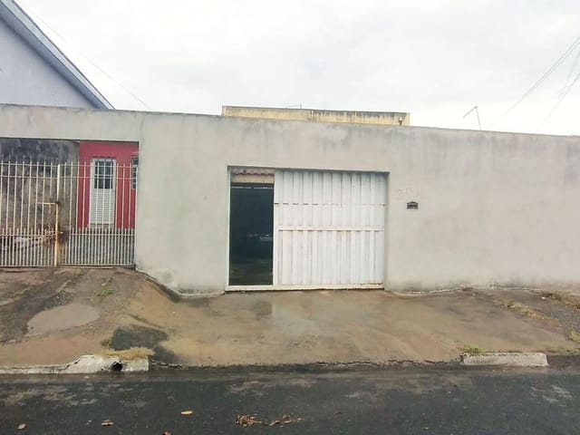 Casa com 250m² 3 quartos e 1 banheiro, à venda, no bairro Parque Valença I em Campinas