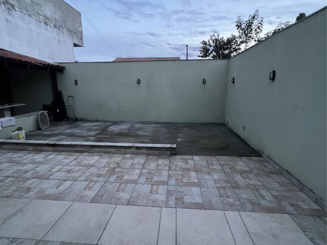 Casa com 240m² 3 quartos e 2 banheiros, à venda, no bairro Pereque em Porto Belo