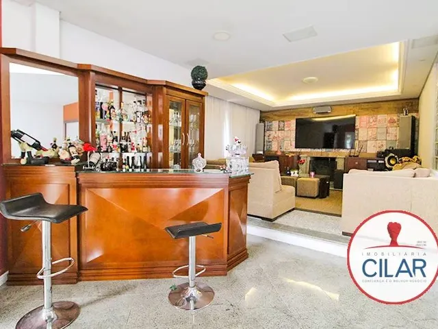 Casa com 655m² 6 quartos e 6 banheiros, à venda, no bairro Barreirinha em Curitiba