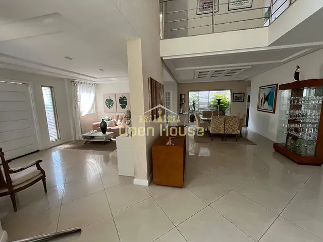 Casa 5 quartos e 5 banheiros, à venda, no bairro Jardim Amalia em Volta Redonda