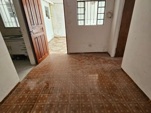 Foto do Casa - CASA TÉRREA INDEPENDENTE PARA LOCAÇÃO 60m² - 2 DORM - SALA - CZ - BANHEIRO - VAGA - QUINTAL- SÃO PAULO - SP | Rocha Marqueze Imóveis