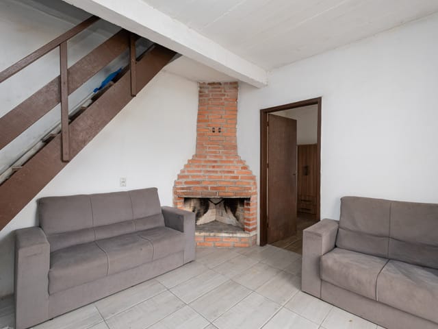 Casa com 300m² 3 quartos e 2 banheiros, para alugar, no bairro Laranjal em Pelotas