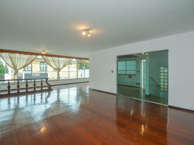 Casa com 600m² 3 quartos e 5 banheiros, à venda, no bairro Jardim da Glória em São Paulo